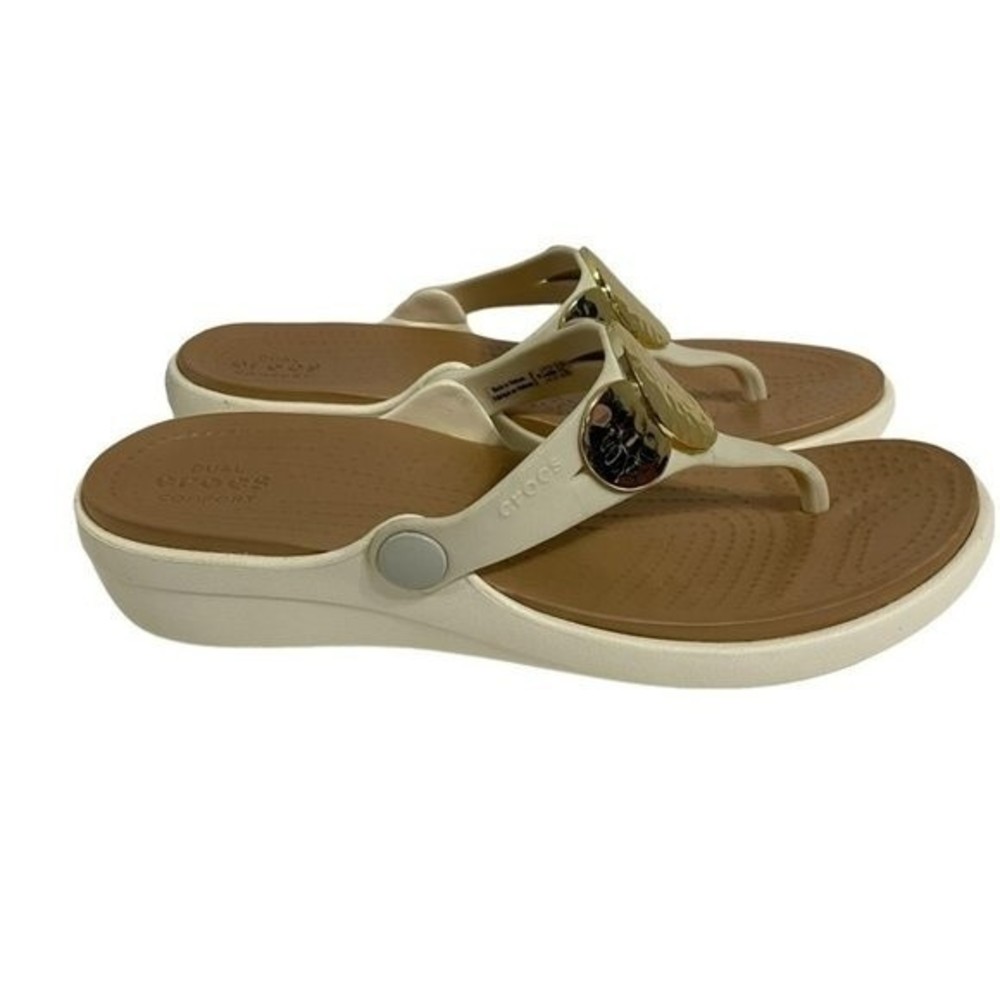 CROCS Women's Flip flops 
with Gold and Cream Accents sz. 6 - Picture 3 of 5